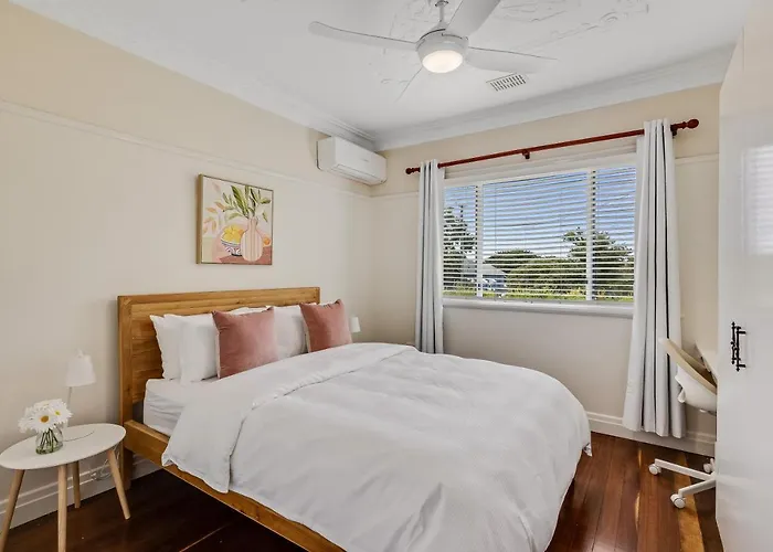 Cute & Cuddly - Somerset Cottage